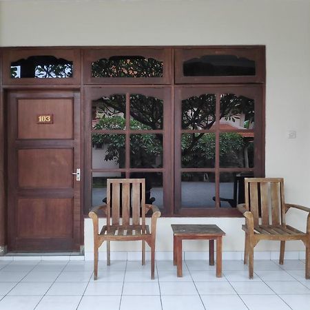 Spot On 2426 Hotel Aget Jaya II Denpasar Exterior foto