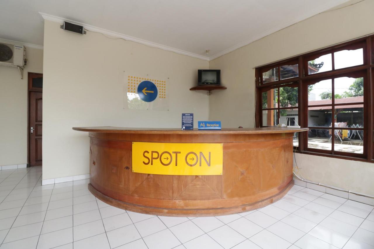 Spot On 2426 Hotel Aget Jaya II Denpasar Exterior foto